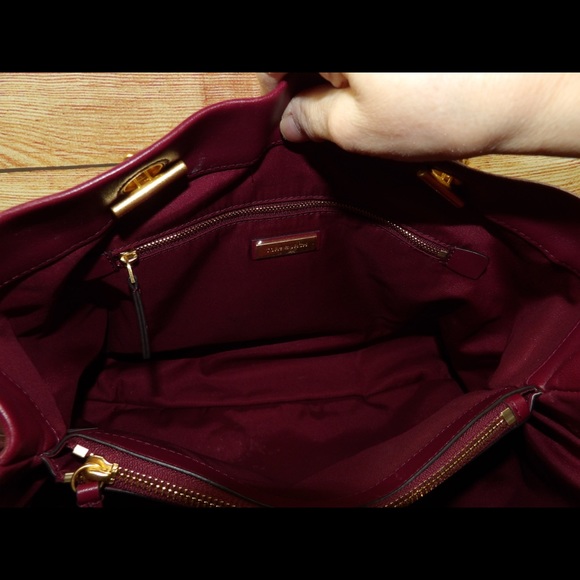 Tory Burch Triple Compartment Fleming Tote in Imperial Garnet Leather - Picture 3 of 7
